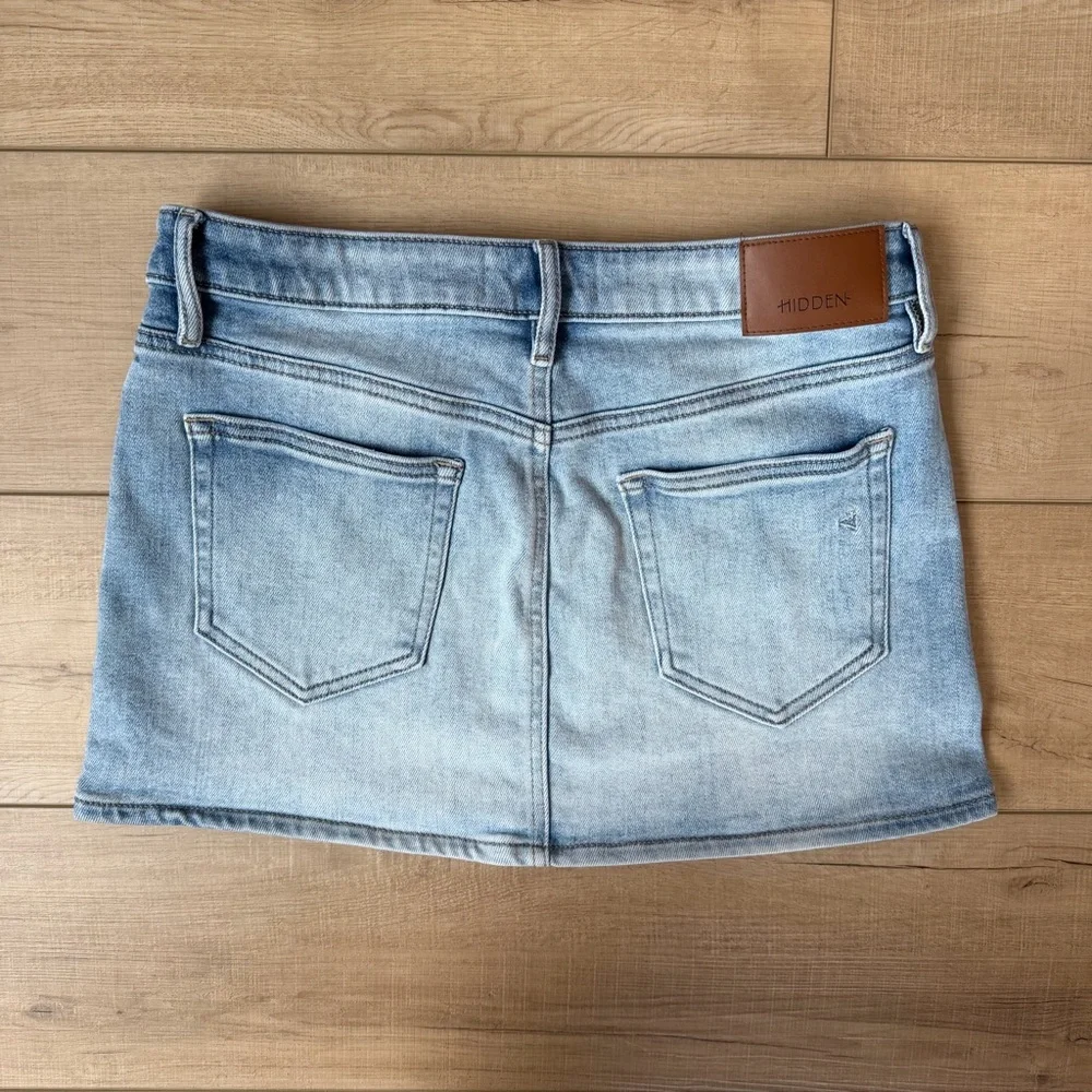 Hidden Los Angeles Womens Jean Mini Skirt Size Medium - Picture 2 of 5